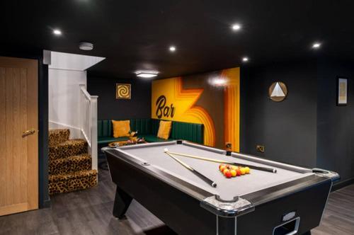 Ultimate Glam, Vintage Central Pad. Cool 70S Bar. Борнмут Екстер'єр фото