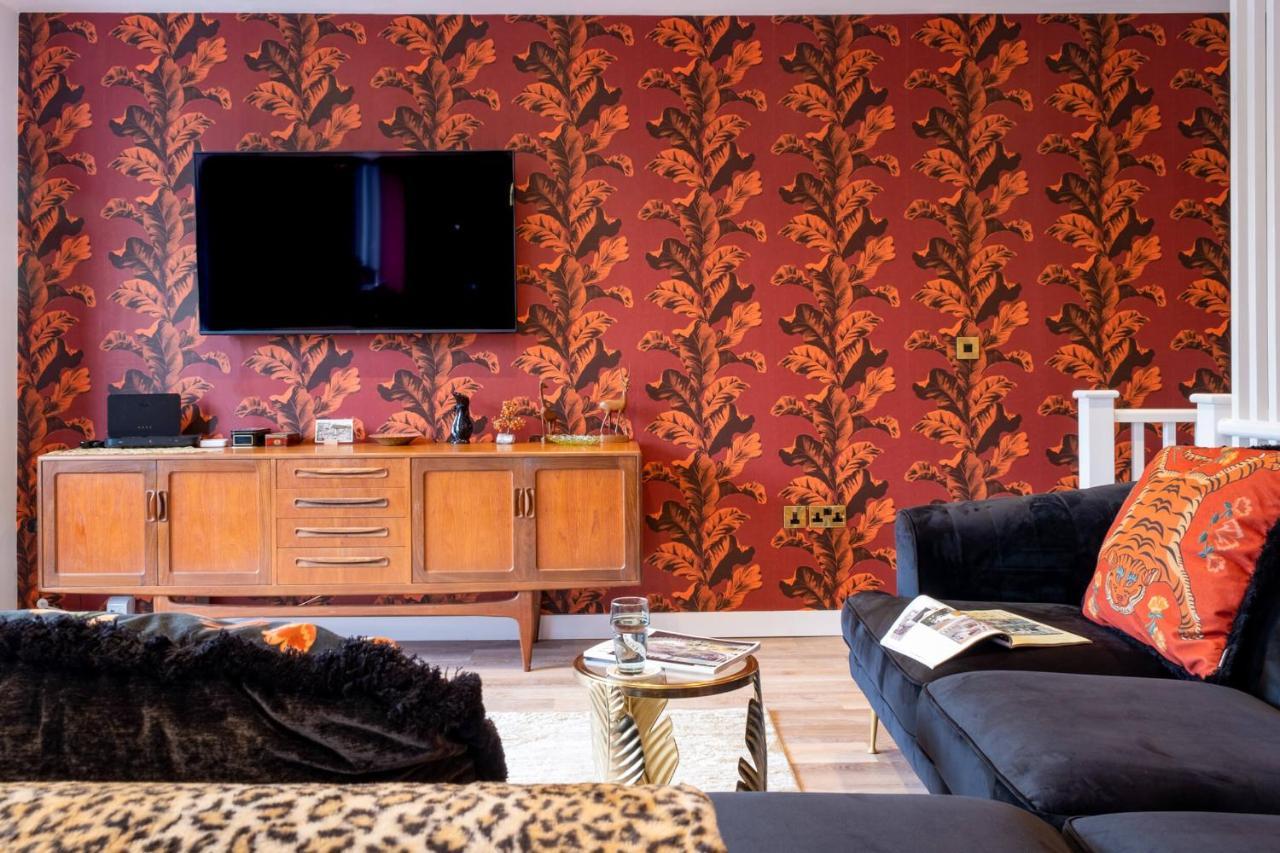Ultimate Glam, Vintage Central Pad. Cool 70S Bar. Борнмут Екстер'єр фото
