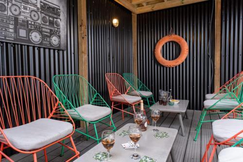 Ultimate Glam, Vintage Central Pad. Cool 70S Bar. Борнмут Екстер'єр фото